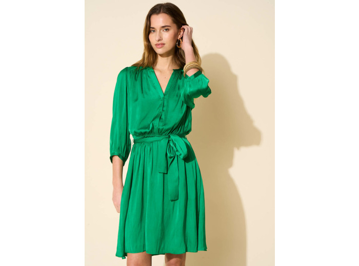 Robe courte satinée