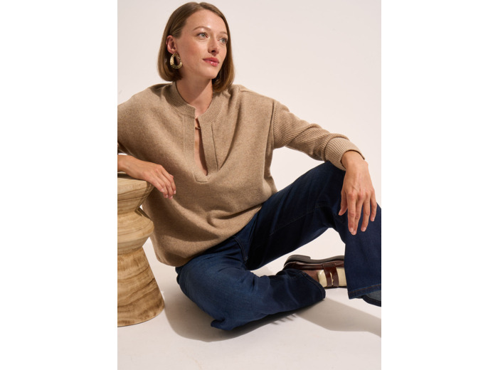 Pull ample en laine à col V et manches mi-longues