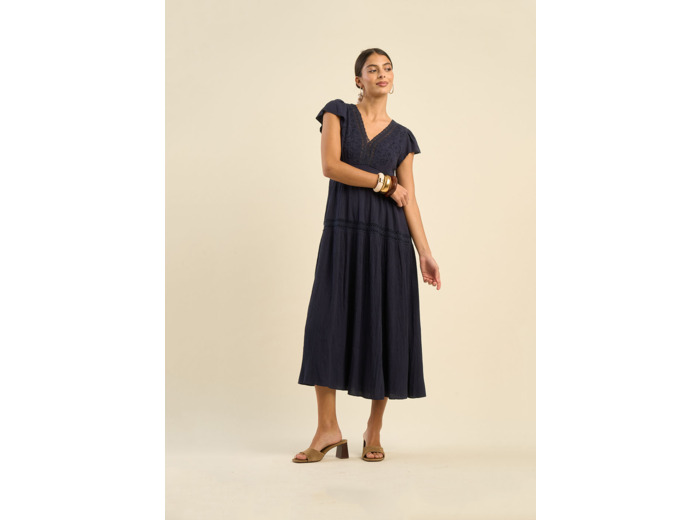 Robe longue décolletée V détails dentelles