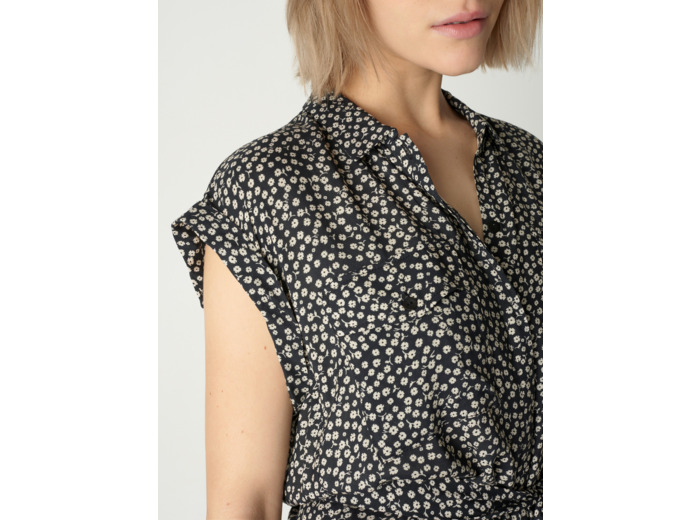 Robe isa fleurettes noires