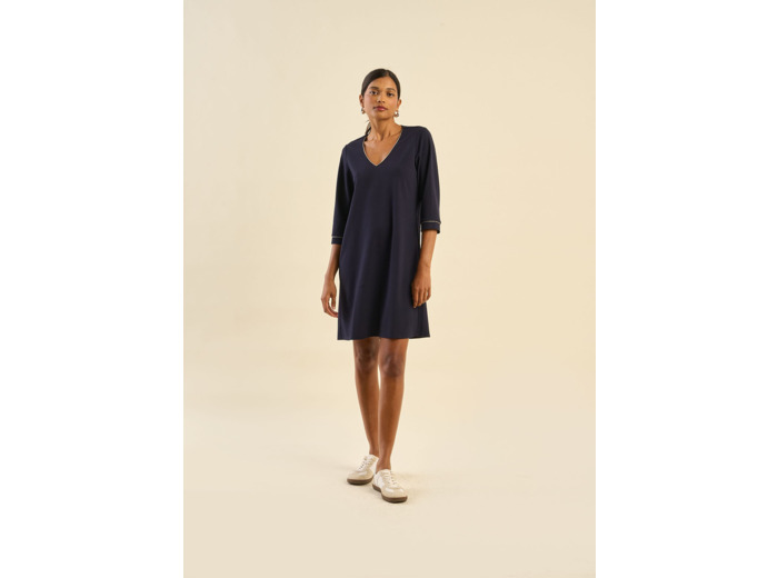 Robe courte col bijou