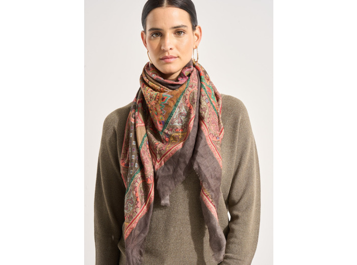 Foulard imprimé en soie et laine
