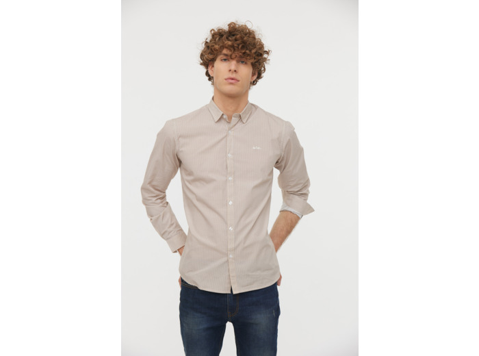 Chemise allover et broderie poitrine, détail de broderie manche