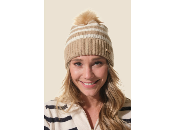Bonnet uni avec pompon