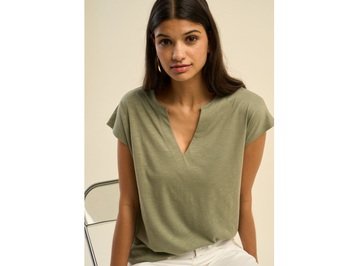 T-shirt à col tunisien et épaules tombantes