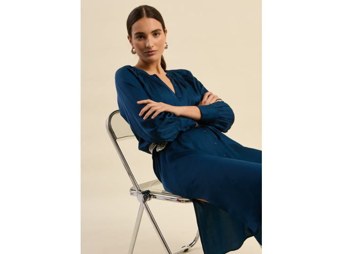 Robe chemise longue en satin