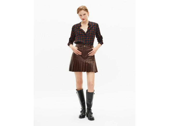 Jupe courte plissée en cuir marron brown