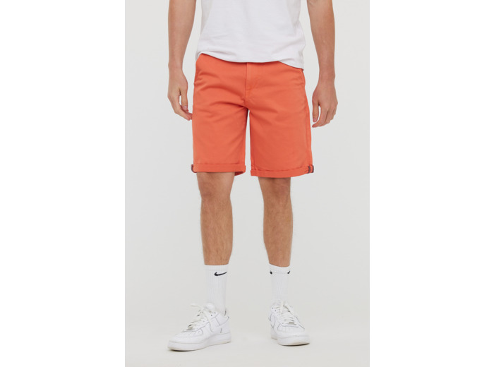 Short chino, taille medium, poches italiennes, jambe ajustée, avec revers bas de jambe