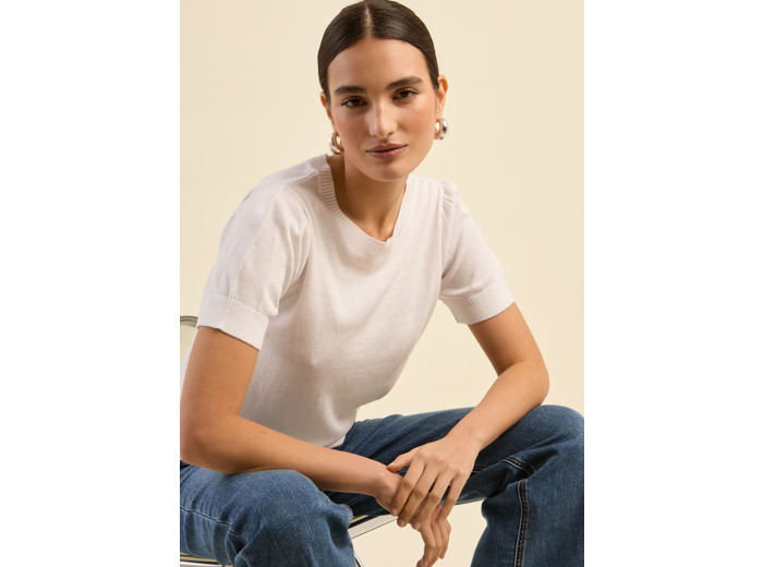 Pull à manches courtes avec épaules plissées