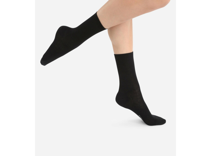 Chaussettes unies noires en laine douce Femme