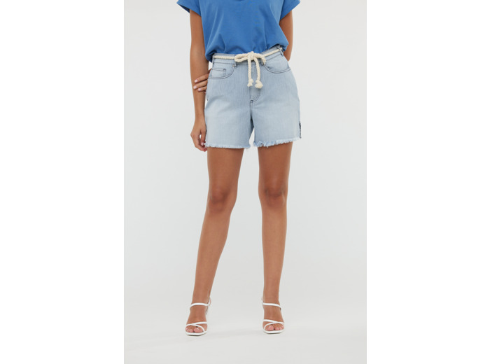 Short en tissu rayé oshkosh, boyfriend fit, taille haute, bas de jambe bord franc, fentes sur les jambes côté, avec ceinture en coton amovible