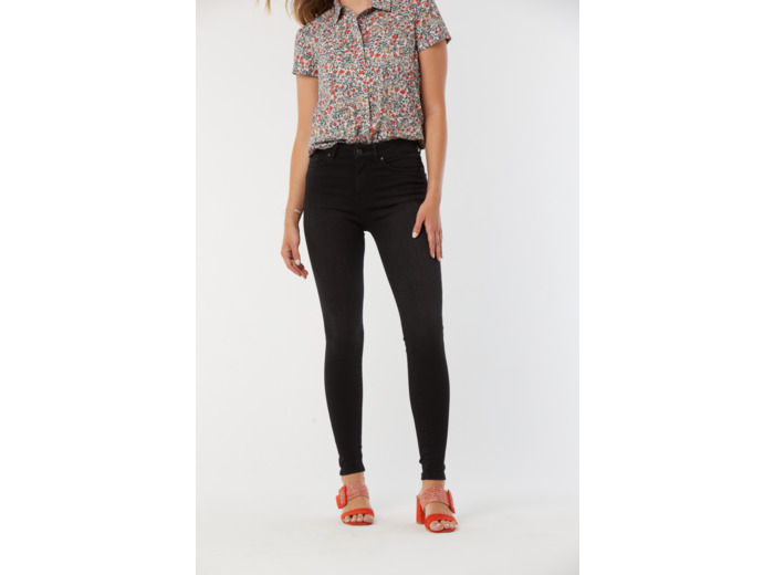 Denim skinny fit, jambes très ajustées "effet seconde peau", taille medium