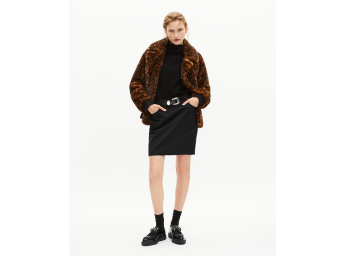 Jupe courte avec bords satin noire black