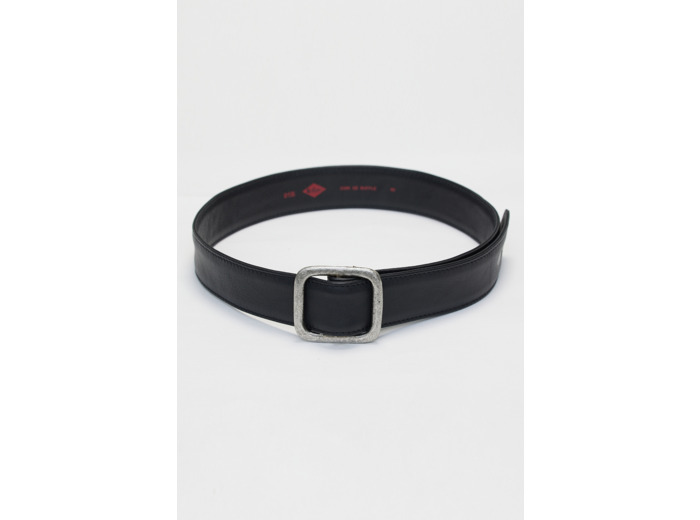 Ceinture en cuir souple lisse, boucle en argent brossé
