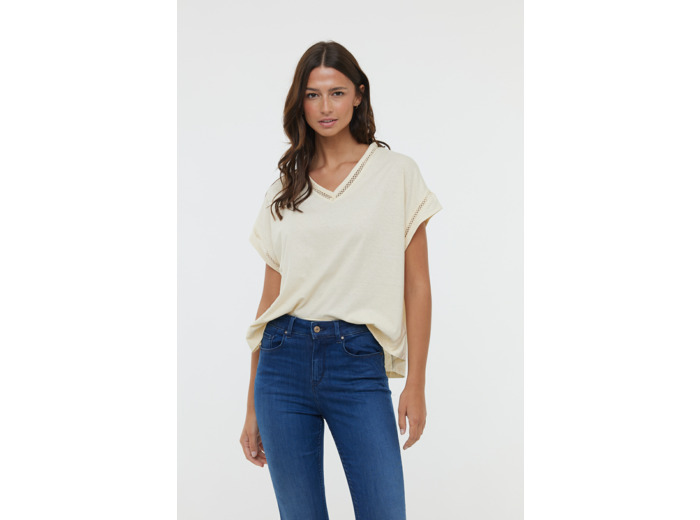 T-shirt en jersey de coton/lin, emmanchures tombantes, manches courtes,  col V, détails d'ajouré au col et à l'ourlet des manches, volume confortable