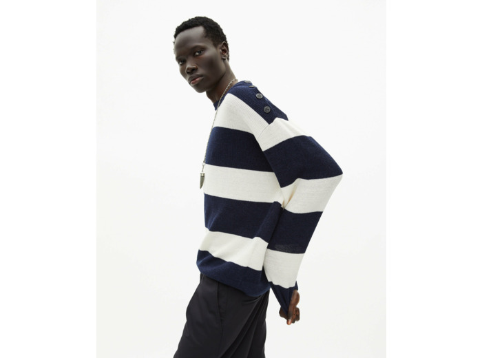 Pull mariniere detail ouverture col ecru navy