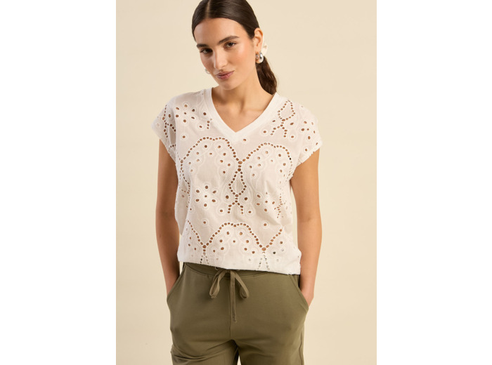 T-shirt en broderie anglaise col V