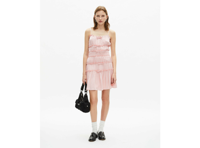 Robe courte a bretelles et elastiques lila