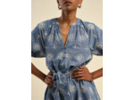 Robe courte brodée et ceinturée