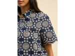 Chemise manches courtes broderie anglaise contrastée