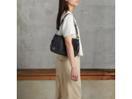 Sac bandoulière moyen modèle Simone en cuir grainé