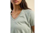 T-shirt à col V orné d'une tresse