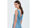 Robe satinée à dos bénitier bleu hortensia