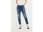 Denim destroy boyfriend fit, coupe ample et jambes resserrées, taille medium basse, détail clous poches devant