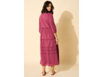 Robe longue avec détails en dentelle