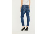 Denim destroy boyfriend fit, coupe ample et jambes resserrées, taille medium basse, détail clous poches devant