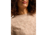 Pull col rond avec un jeu de points
