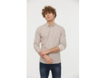 Chemise allover et broderie poitrine, détail de broderie manche