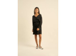 Robe courte ceinturée satinée
