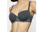 Soutien gorge avec armatures et coques