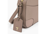 Sac bandoulière moyen modèle Romy en cuir grainé et lisse