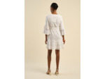 Robe courte décolleté V effet dentelle