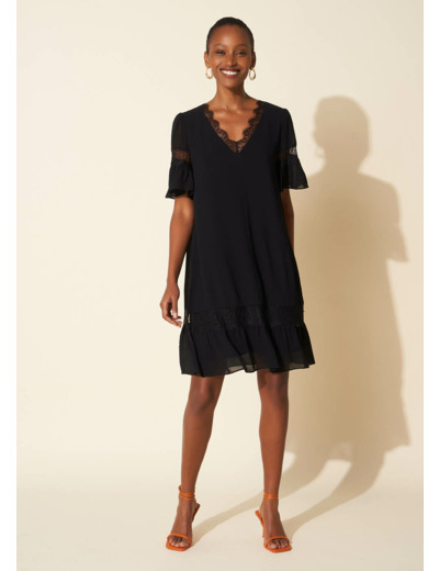 Robe détails dentelles