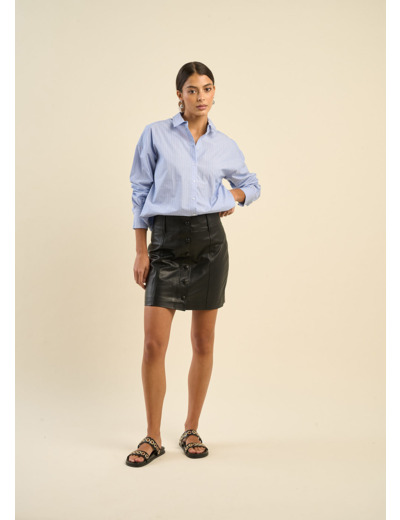 Jupe courte boutonnée en cuir