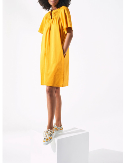 Robe bouton d'or