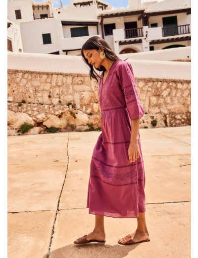 Robe longue avec détails en dentelle