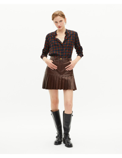 Jupe courte plissée en cuir marron brown
