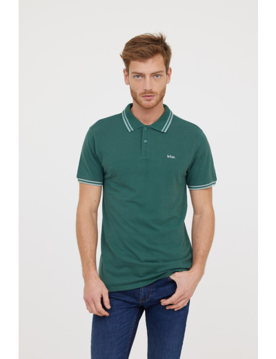 Polo manches courtes détail manches et col avec broderie poitrine contrastée