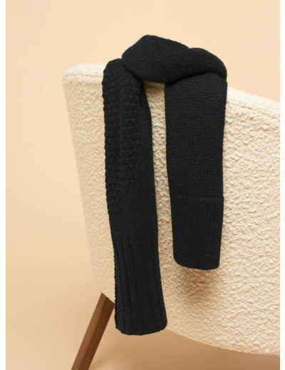 Echarpe still life black