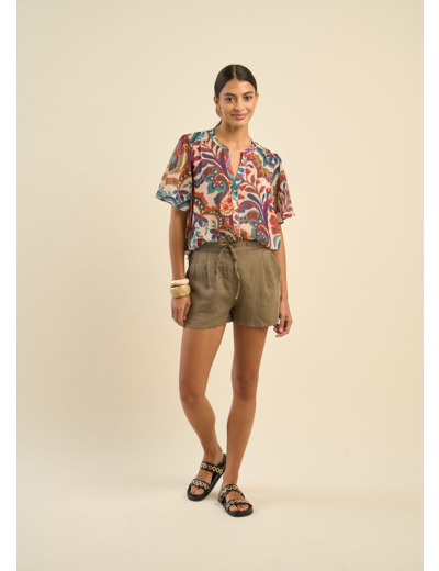 Short en lin avec liens de resserrement