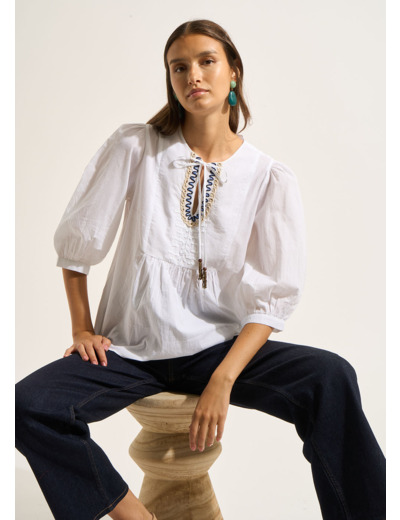 Blouse plastron brodé