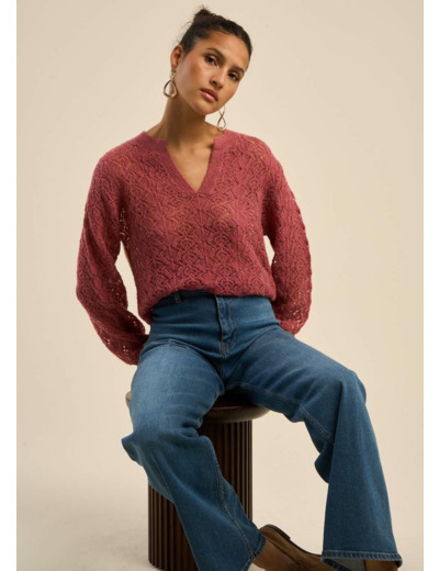 Pull droit à col tunisien et détails fantaisie