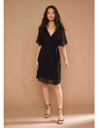 Robe courte élégante