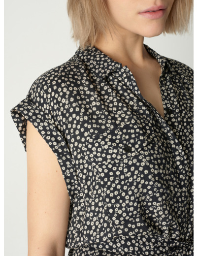 Robe isa fleurettes noires