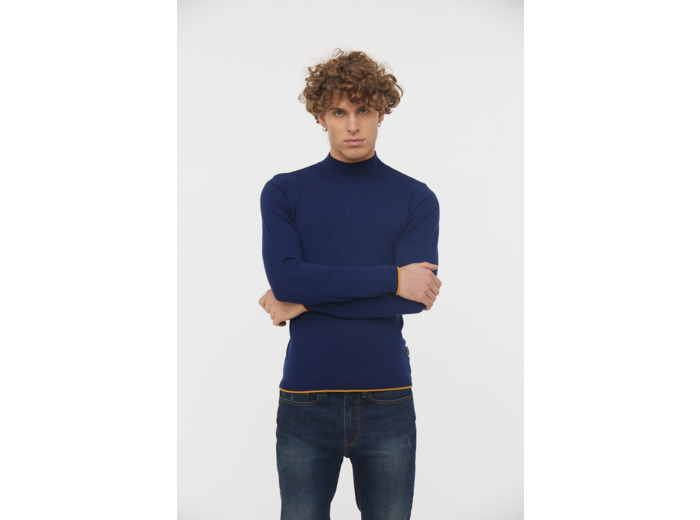 Pull col cheminé avec détails couleur