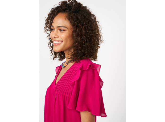 Top col V et manches courtes à volants